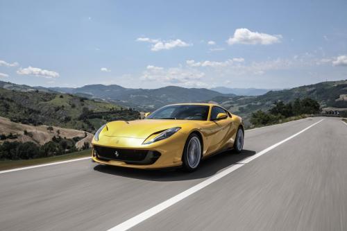 ferrari-812-superfast-35