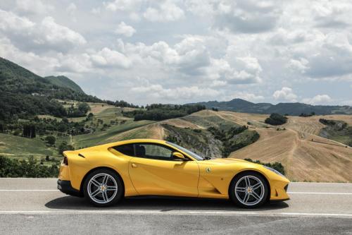 ferrari-812-superfast-40
