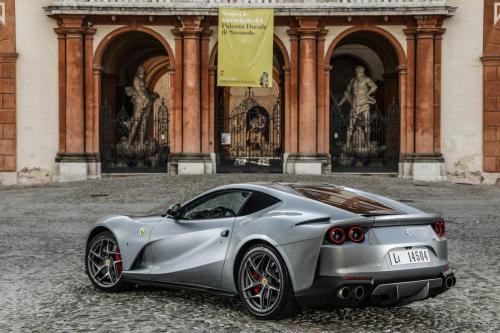 ferrari-812-superfast-48